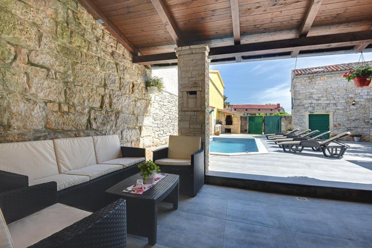 Villa Micol Gajana エクステリア 写真