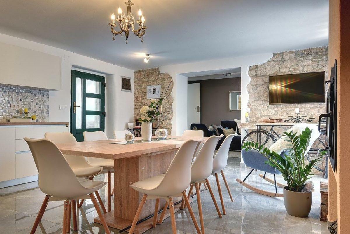 Villa Micol Gajana エクステリア 写真