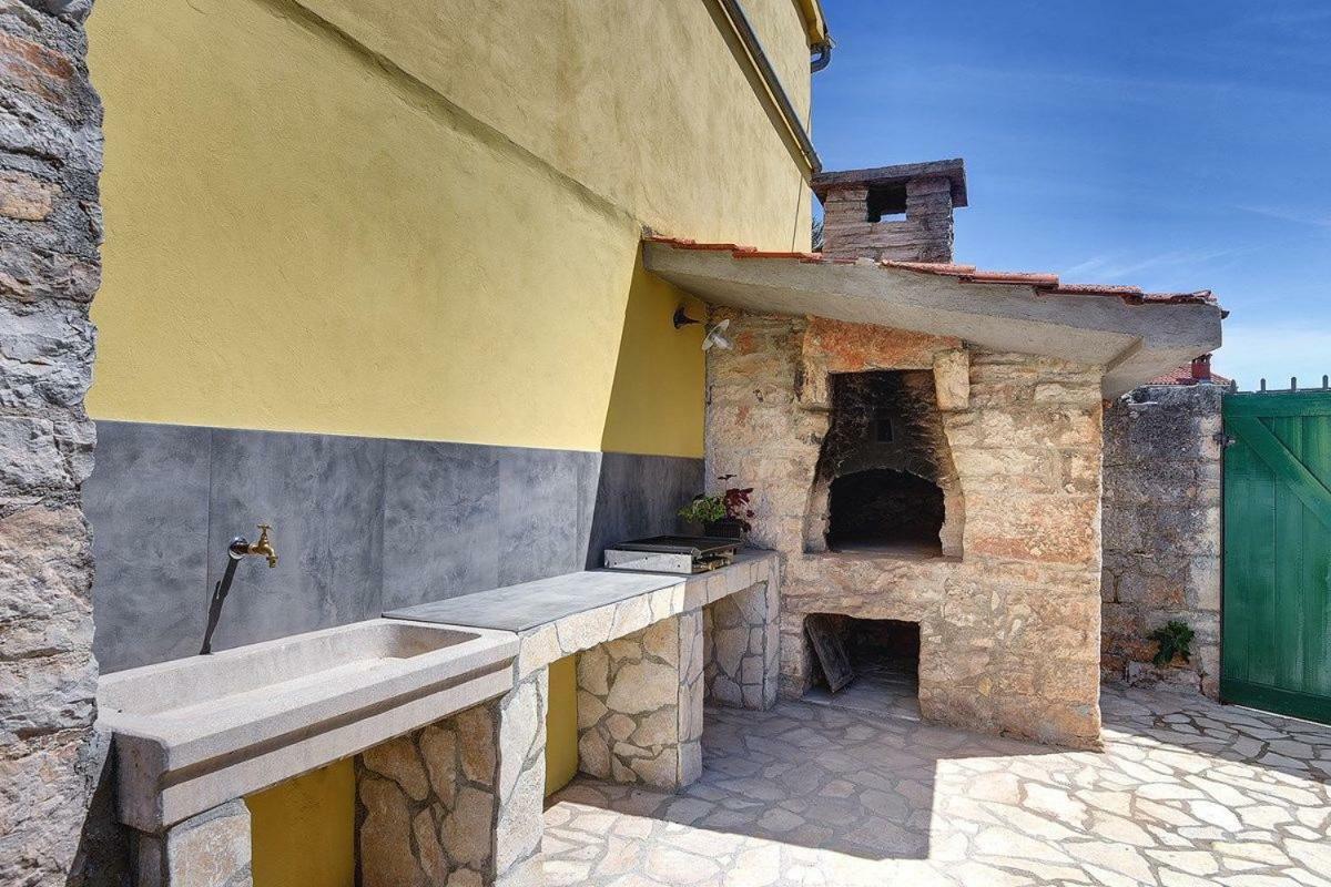 Villa Micol Gajana エクステリア 写真