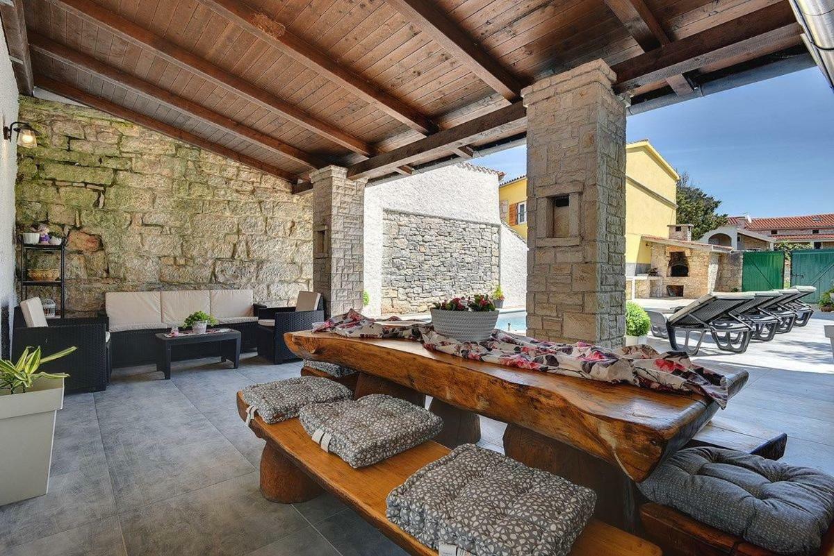 Villa Micol Gajana エクステリア 写真