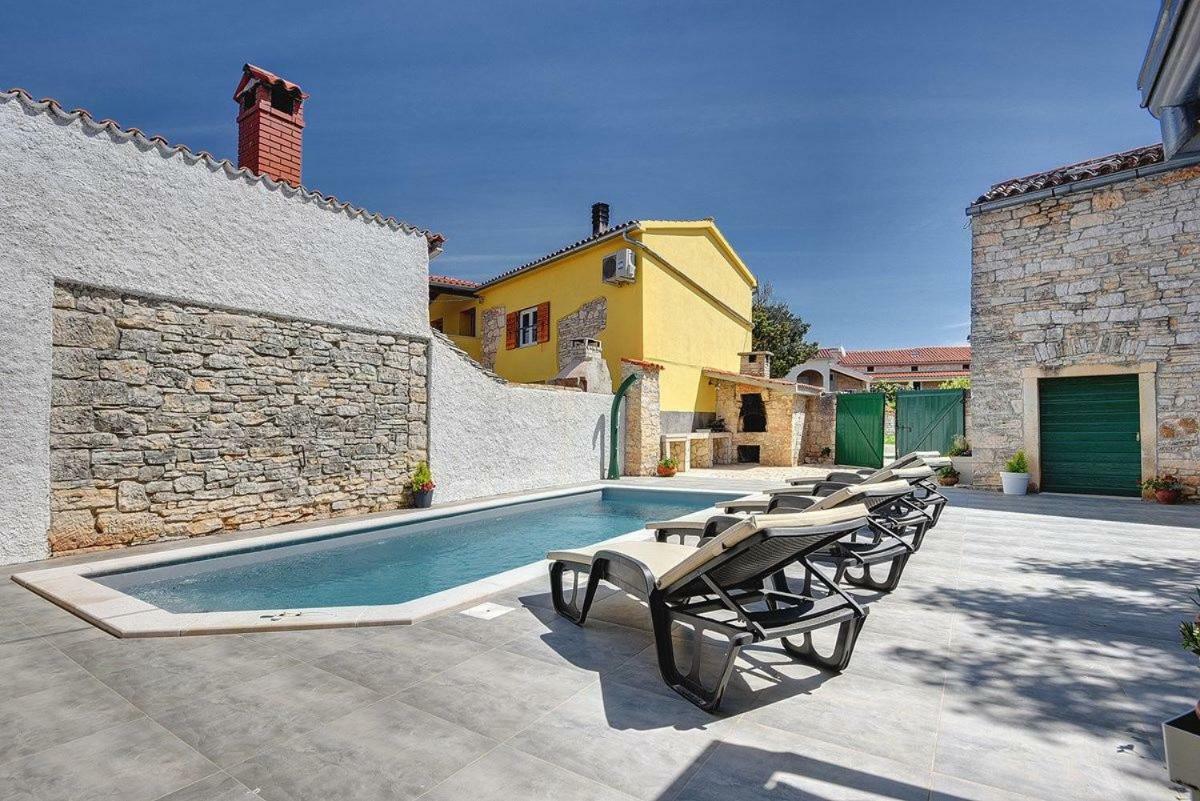 Villa Micol Gajana エクステリア 写真