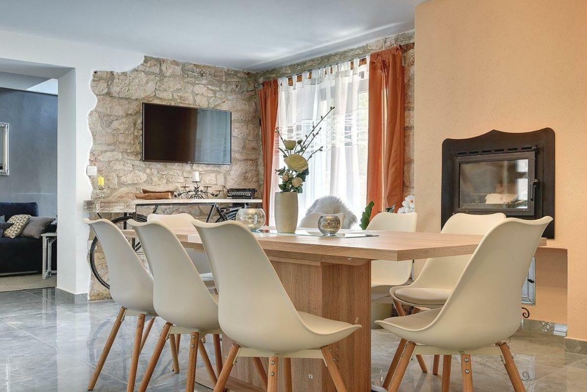 Villa Micol Gajana エクステリア 写真